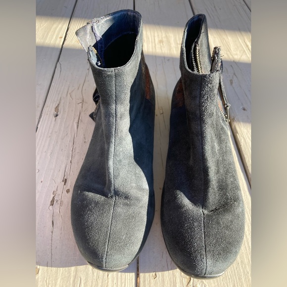 DANSKO 😍 black suede & leather Otis booties • size 37 US size 6.5/7 •beautiful - Picture 6 of 8